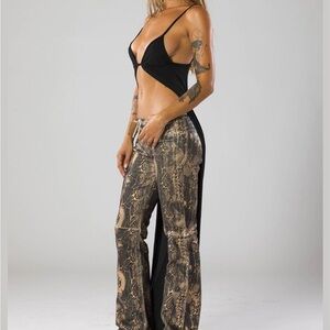 REVICE Center Stage Jean Diamondback Snake Skin NWT Denim